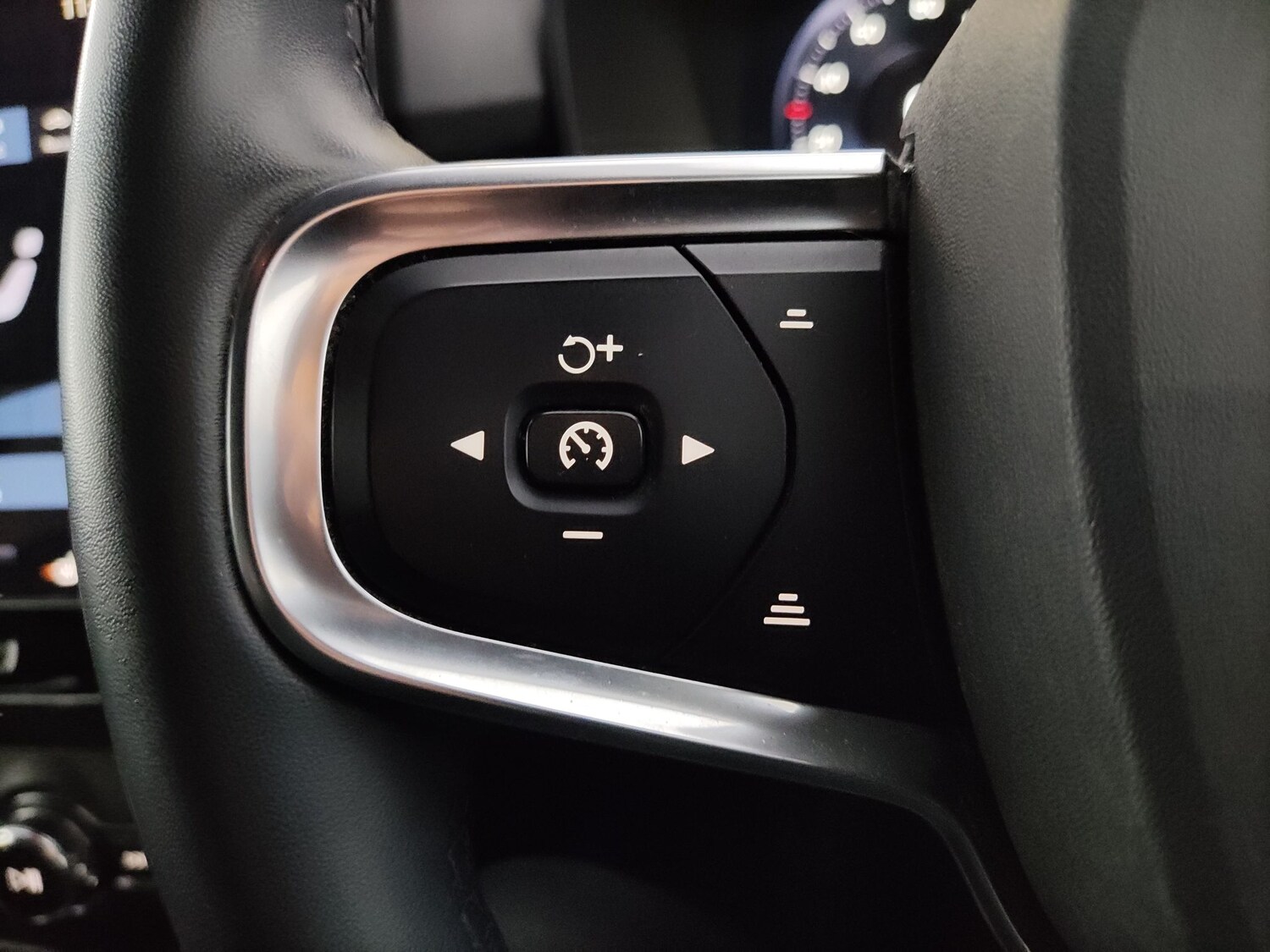 Used Volvo XC40 2022 for sale - 77980716: Photo 21