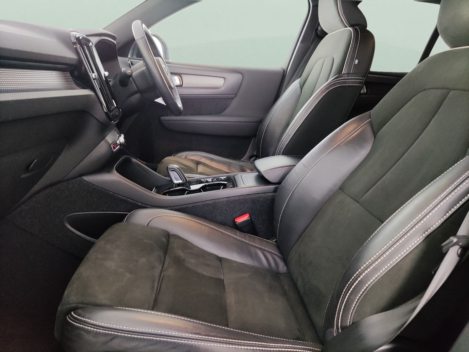 Used Volvo XC40 2022 for sale - 77980716: Photo 4