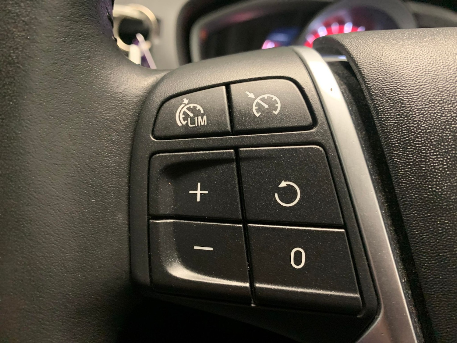 Used Volvo V40 2018 for sale - 77791447: Photo 16