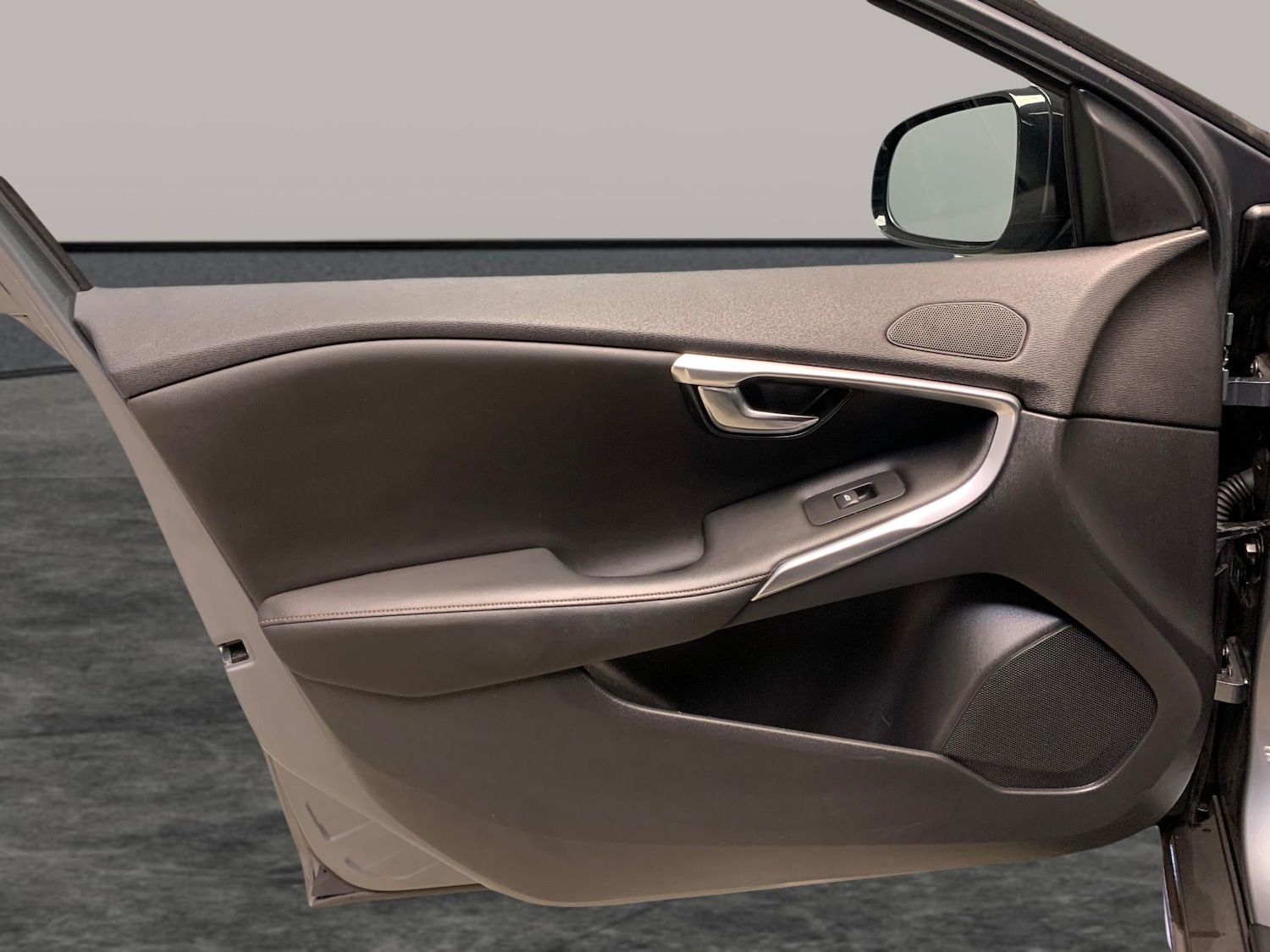 Used Volvo V40 2018 for sale - 77791447: Photo 21