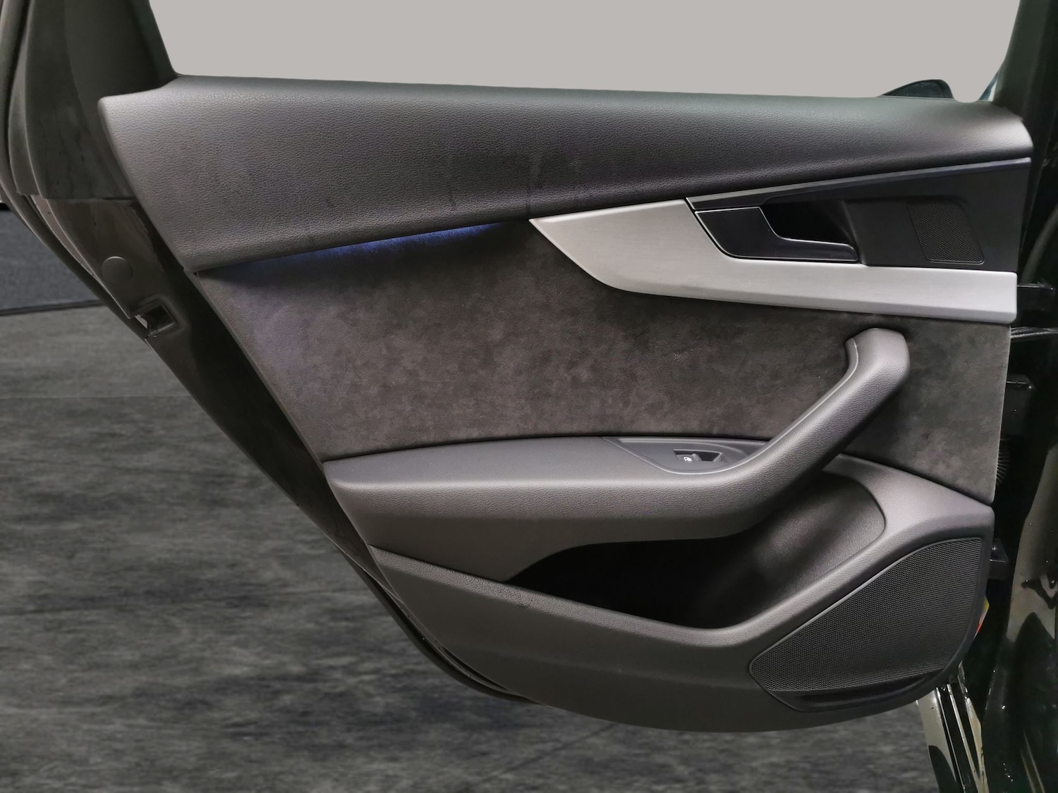 Used Audi A4 2017 for sale - 77241278: Photo 25