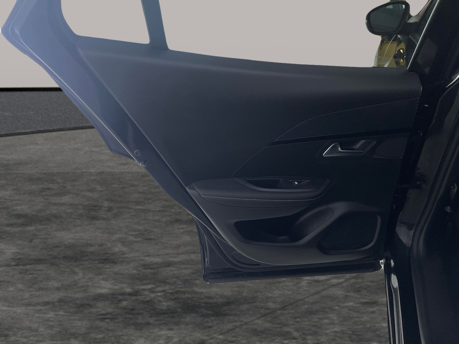 Used Peugeot E-2008 2021 for sale - 76668670: Photo 23