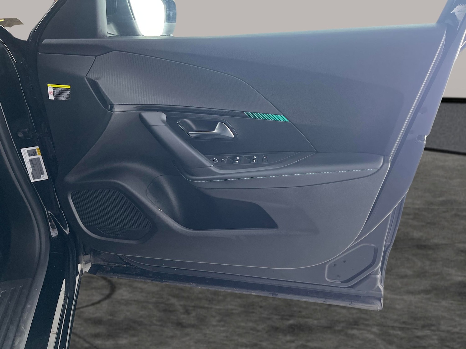 Used Peugeot E-2008 2021 for sale - 76668670: Photo 24