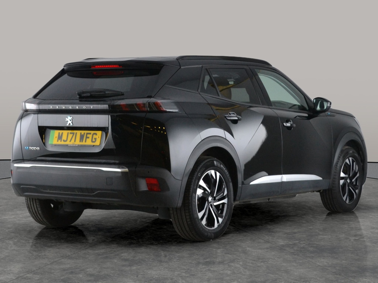 Used Peugeot E-2008 2021 for sale - 76668670: Photo 8