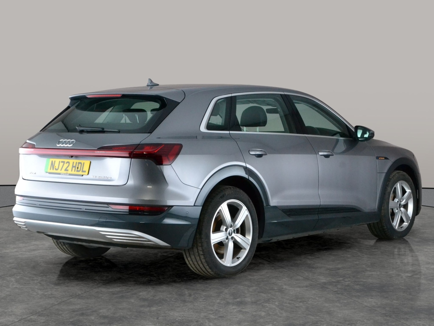 Used Audi e-tron 2022 for sale - 77063671: Photo 11