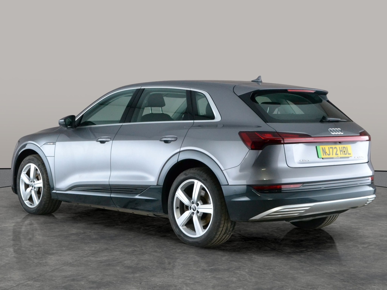 Used Audi e-tron 2022 for sale - 77063671: Photo 13
