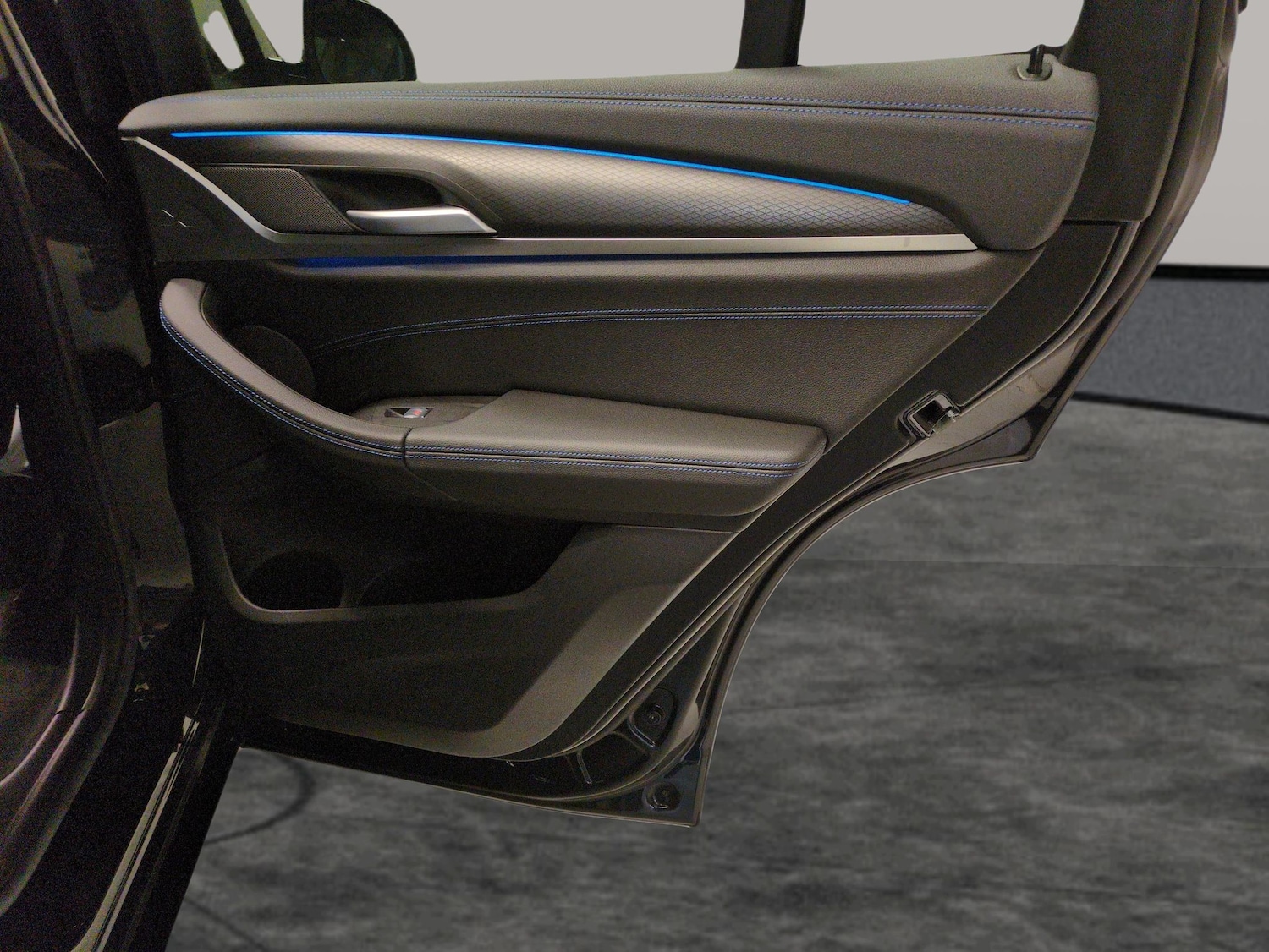 Used BMW iX3 2023 for sale - 77663158: Photo 37