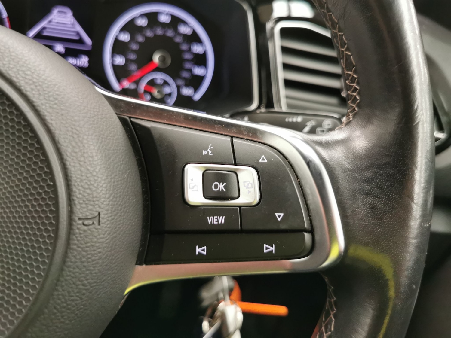 Used Volkswagen T-Roc 2021 for sale - 77392470: Photo 21