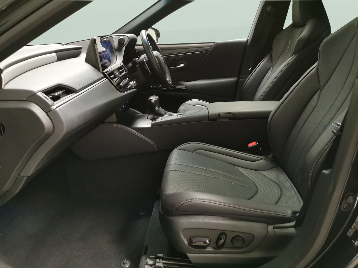 Used Lexus ES 2022 for sale - 77911651: Photo 4