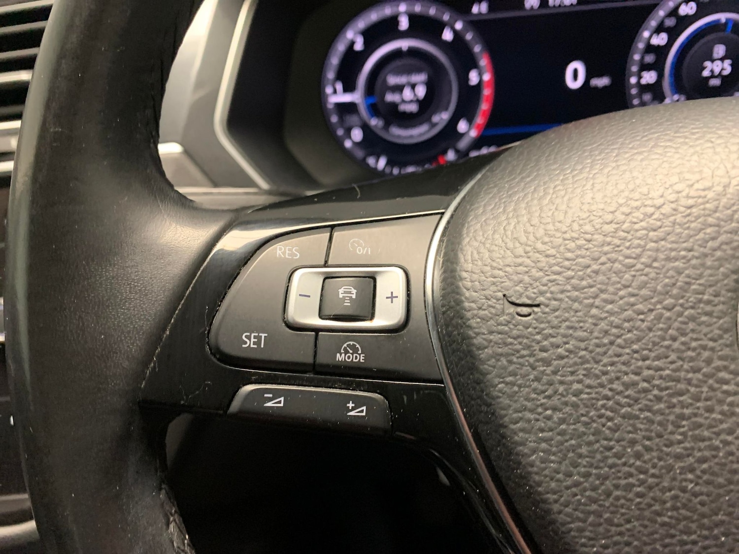 Used Volkswagen Tiguan 2018 for sale - 77493016: Photo 17