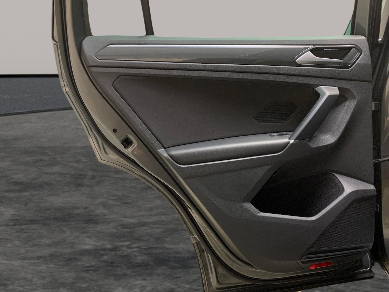 Used Volkswagen Tiguan 2018 for sale - 77493016: Photo 23