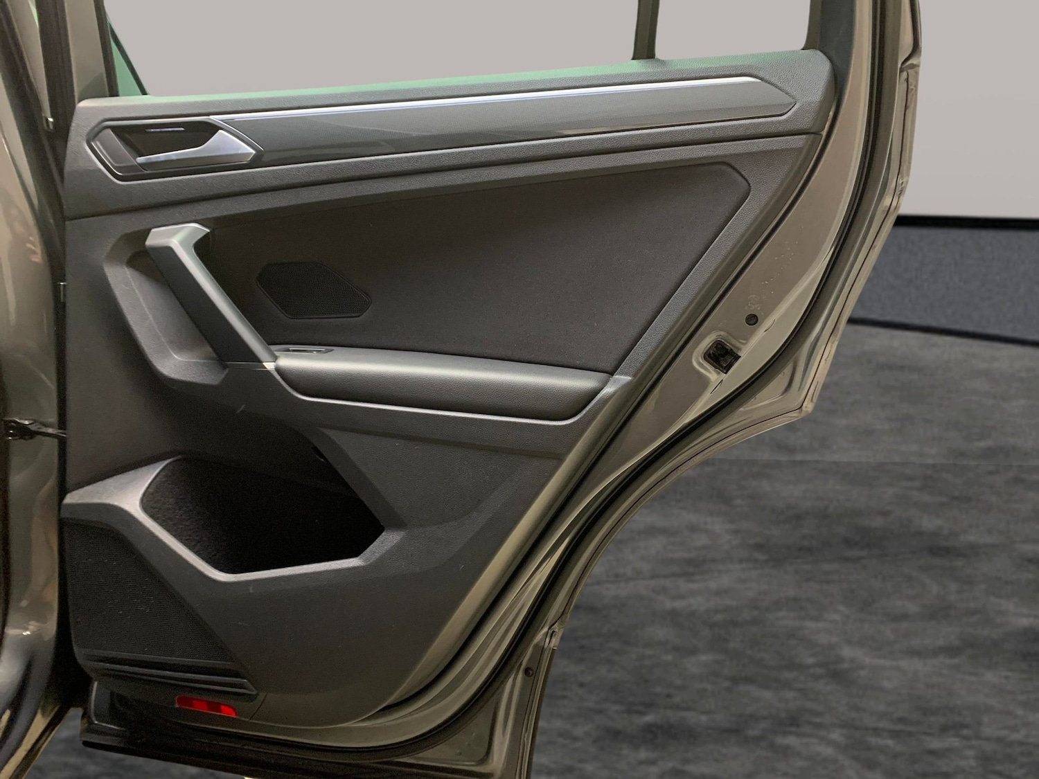 Used Volkswagen Tiguan 2018 for sale - 77493016: Photo 24