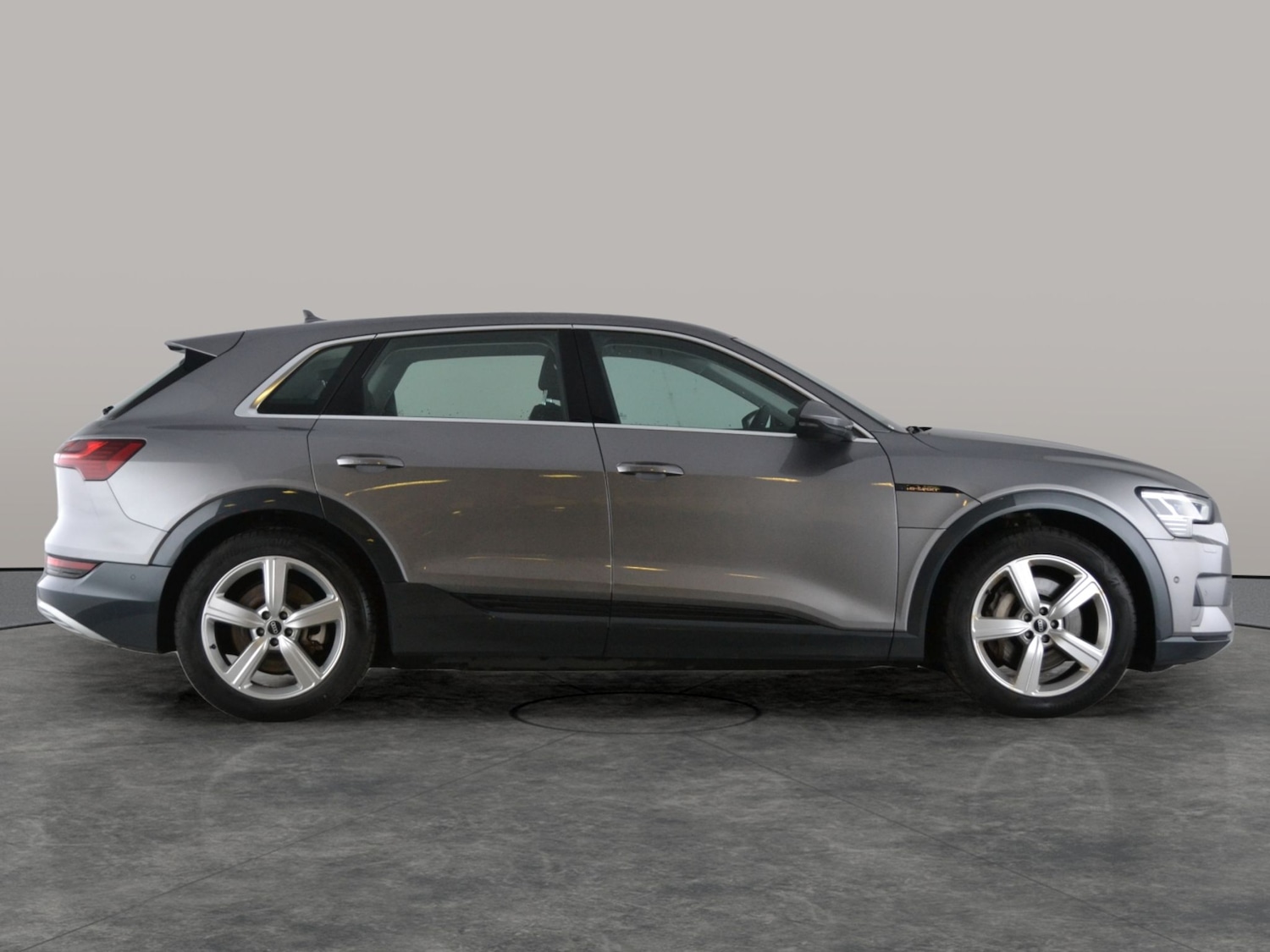 Used Audi e-tron 2021 for sale - 77337393: Photo 11