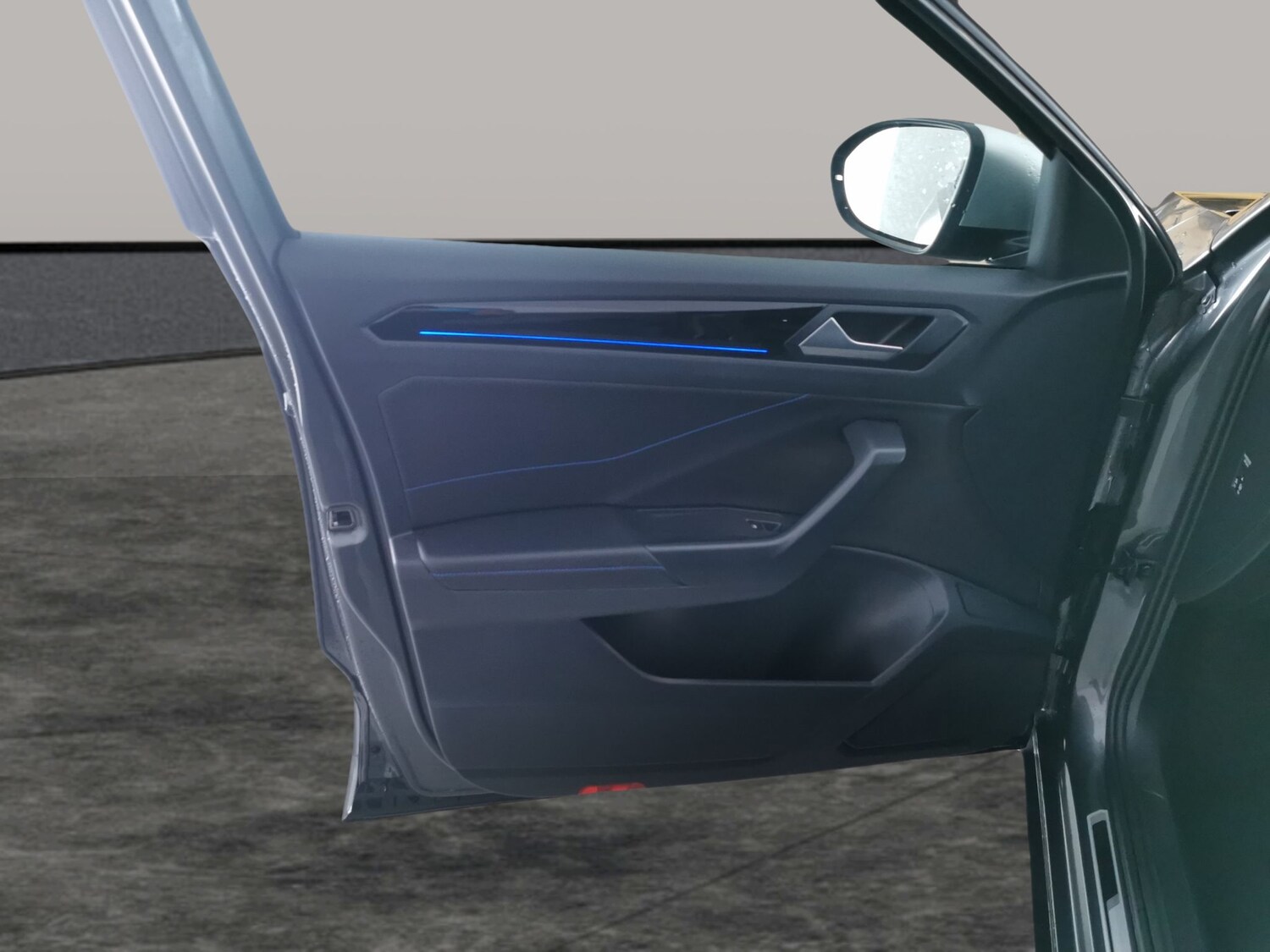 Used Volkswagen T-Roc 2023 for sale - 77490513: Photo 27