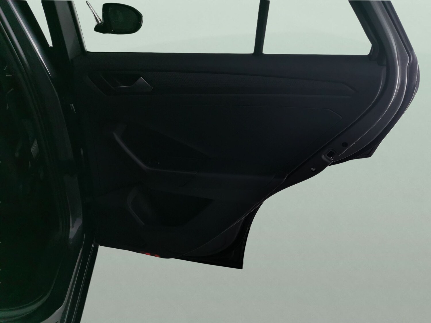 Used Volkswagen T-Roc 2023 for sale - 77490513: Photo 30