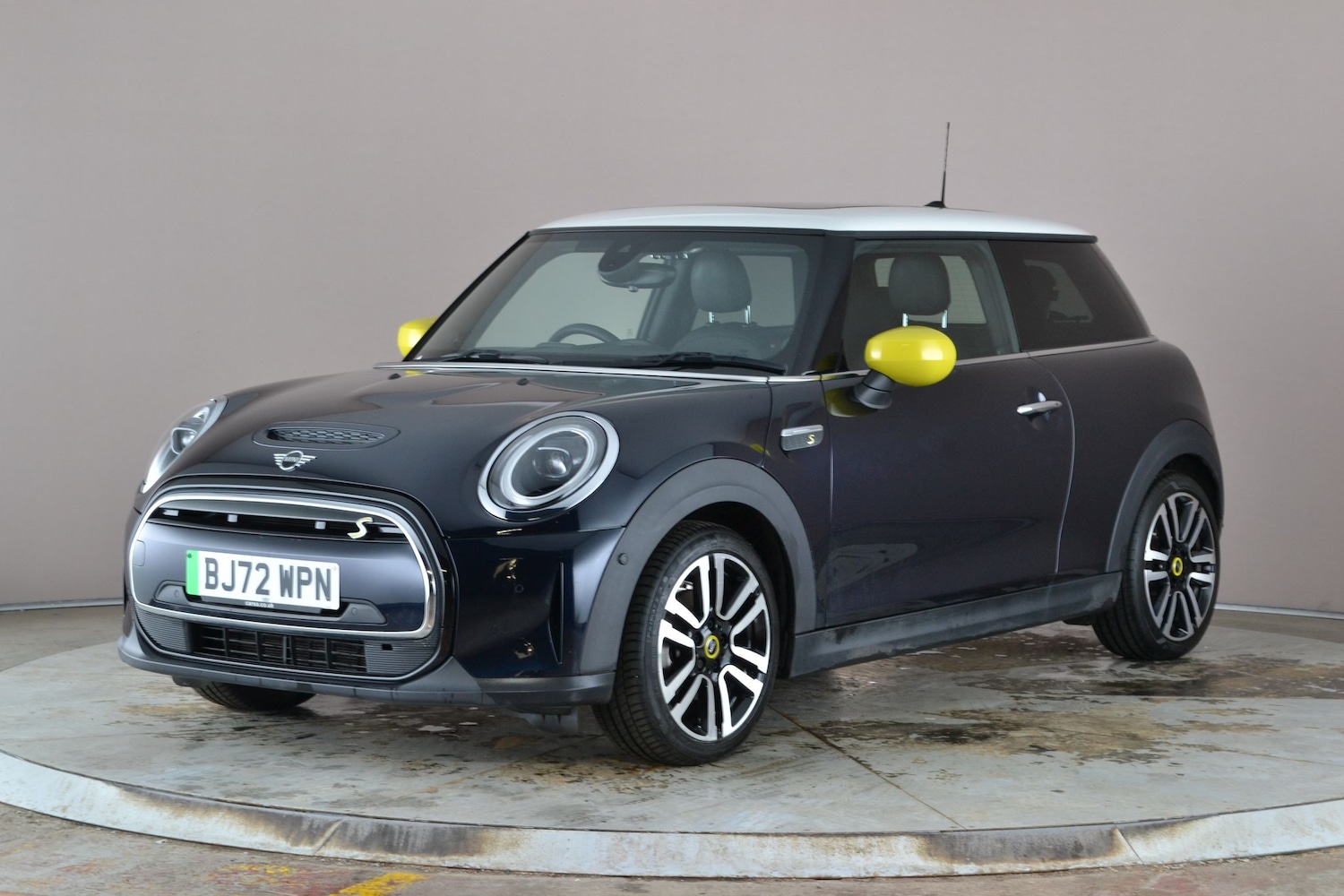 Used MINI Hatch 2022 for sale - 77340150: Photo 1