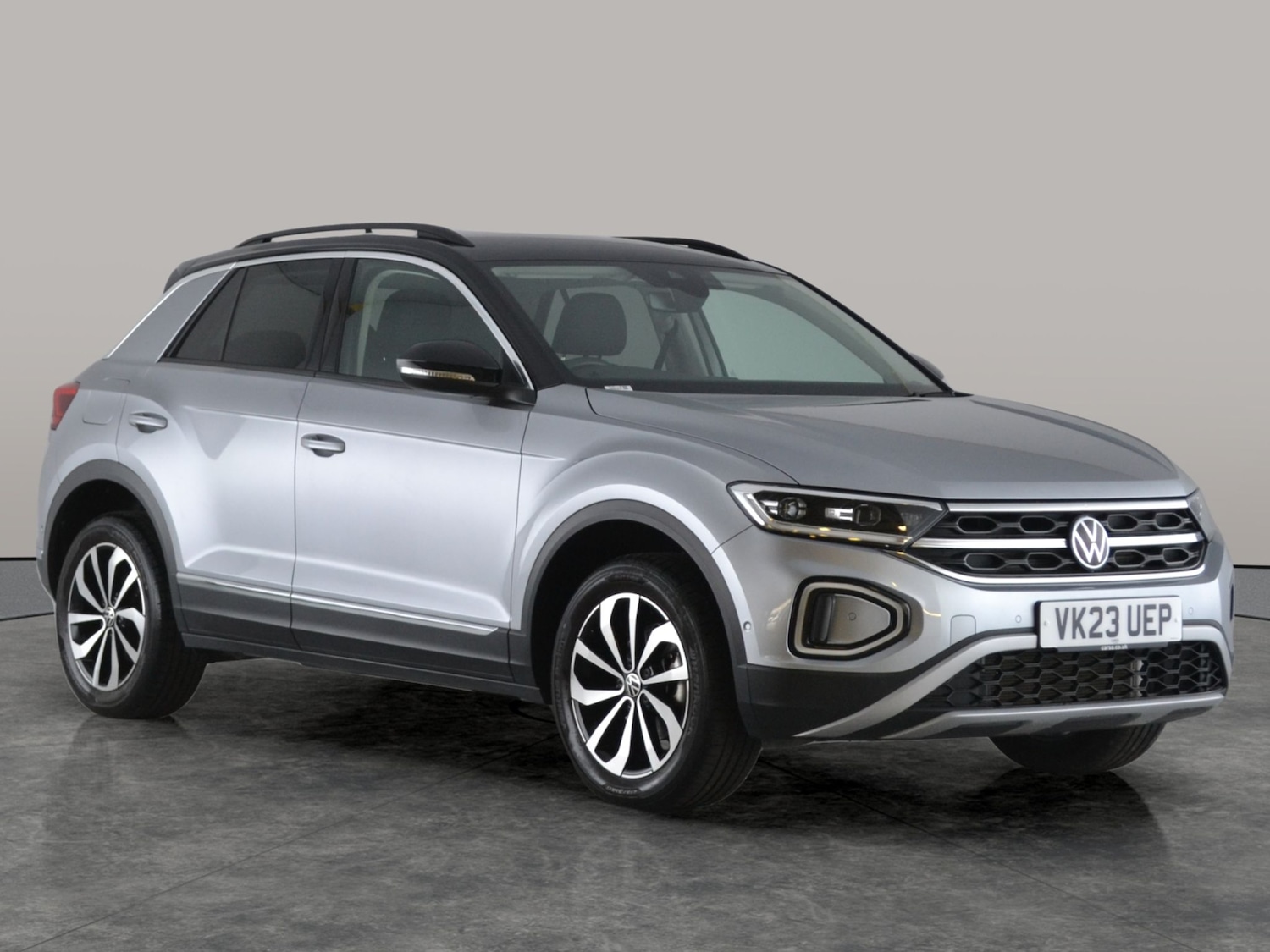 Used Volkswagen T-Roc 2023 for sale - 76919546: Photo 12