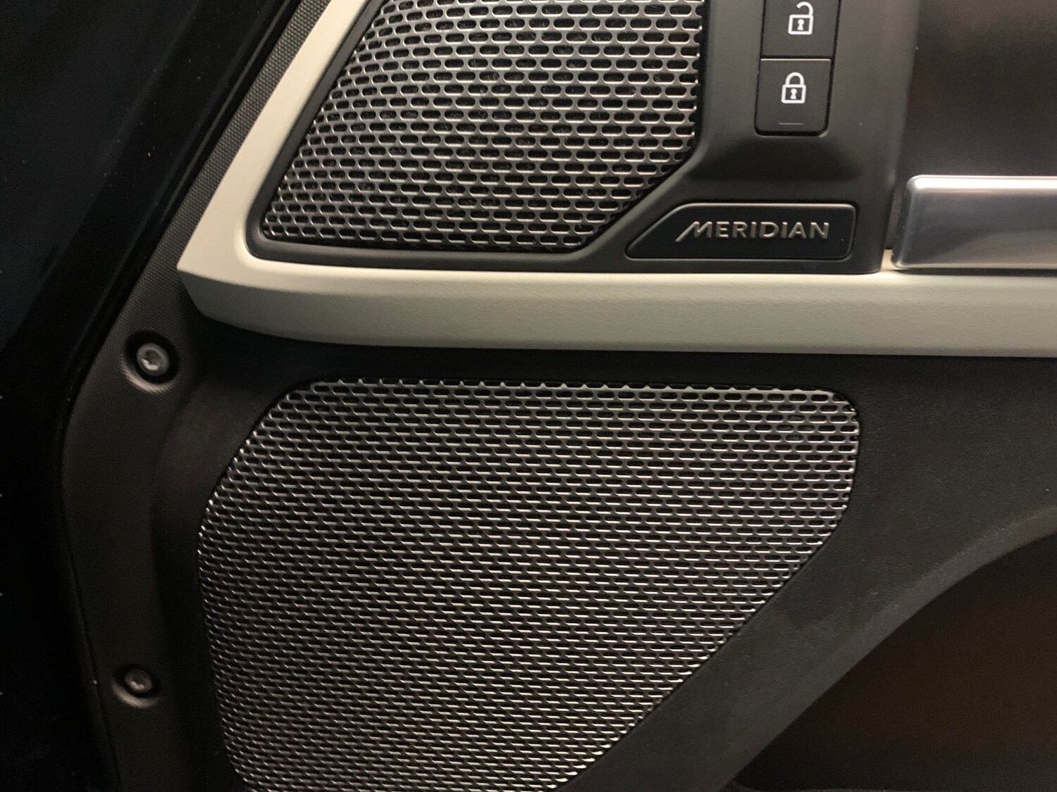 Used Land Rover Defender 2022 for sale - 77675997: Photo 15