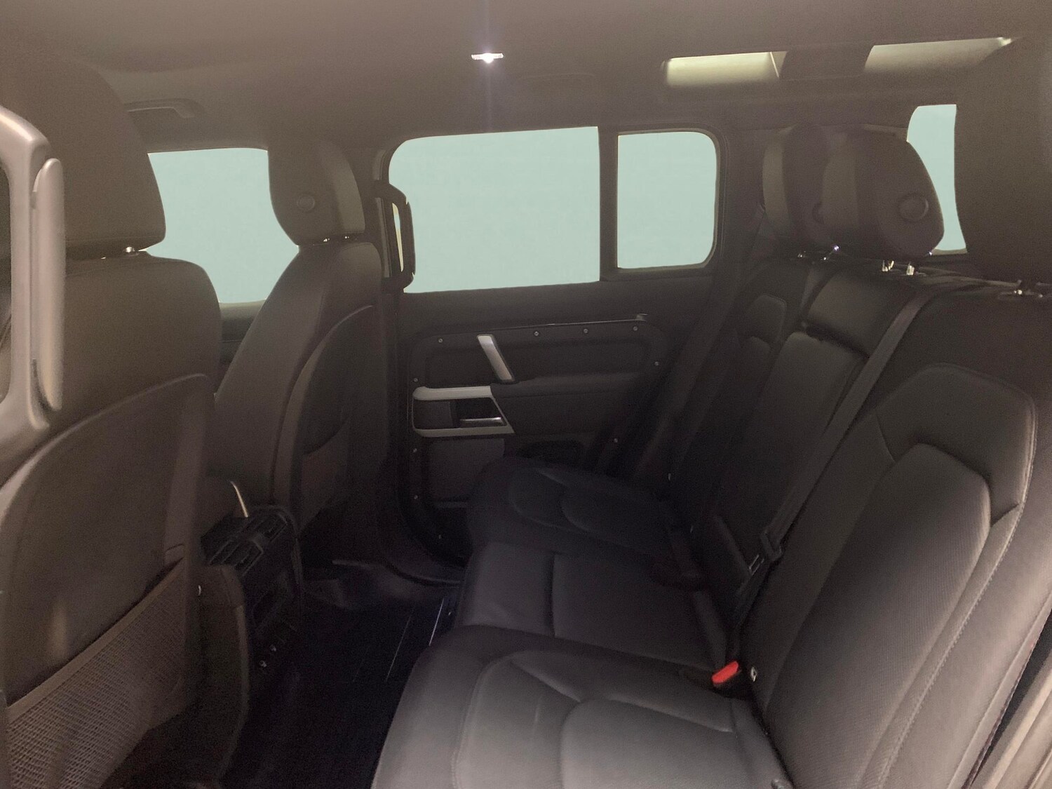 Used Land Rover Defender 2022 for sale - 77675997: Photo 32