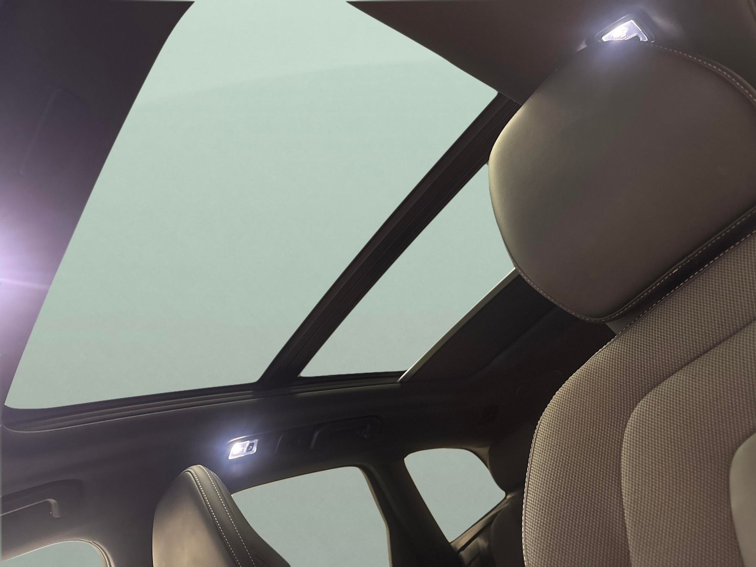 Used Volvo XC60 2021 for sale - 77614967: Photo 5