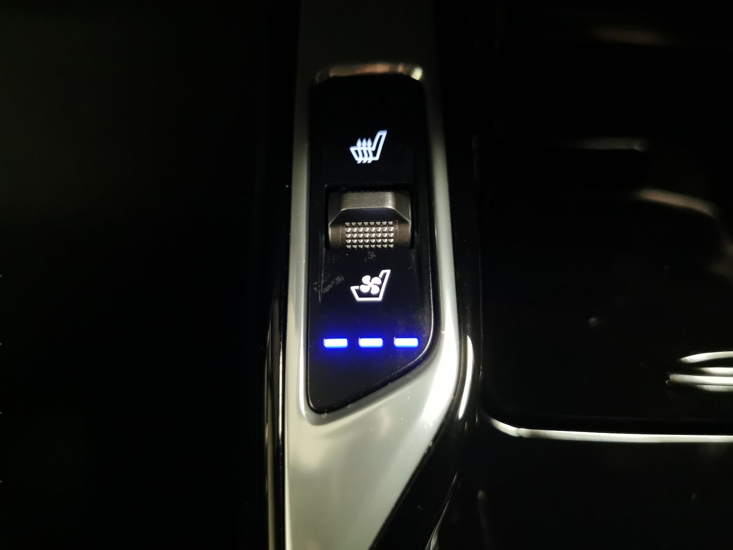 Vehicle 33