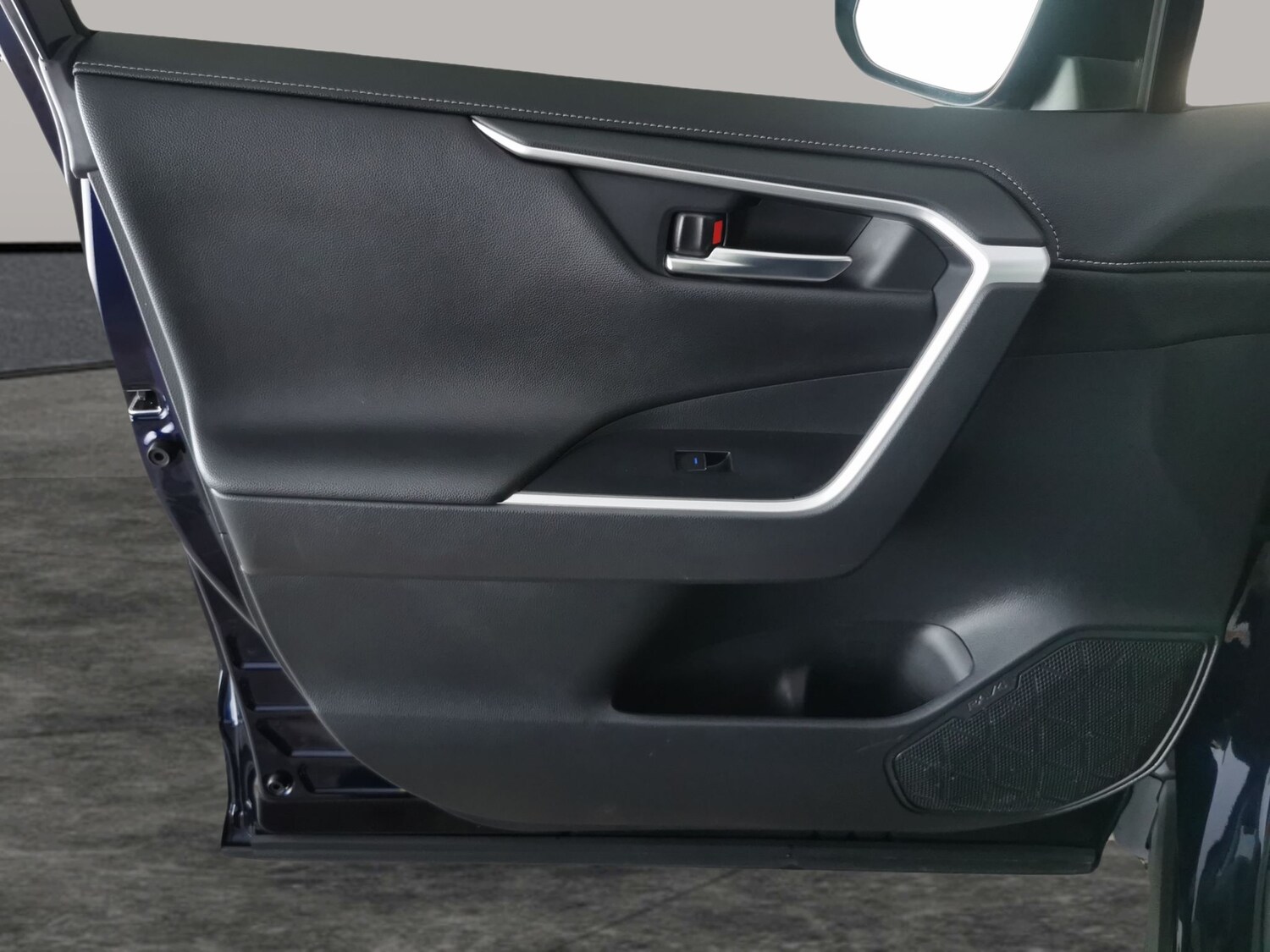 Used Toyota RAV4 2022 for sale - 77447824: Photo 27