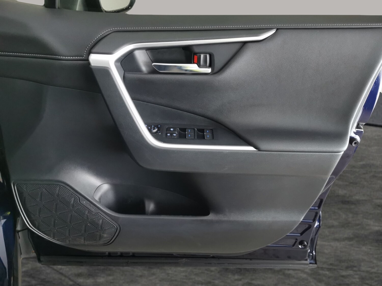 Used Toyota RAV4 2022 for sale - 77447824: Photo 30