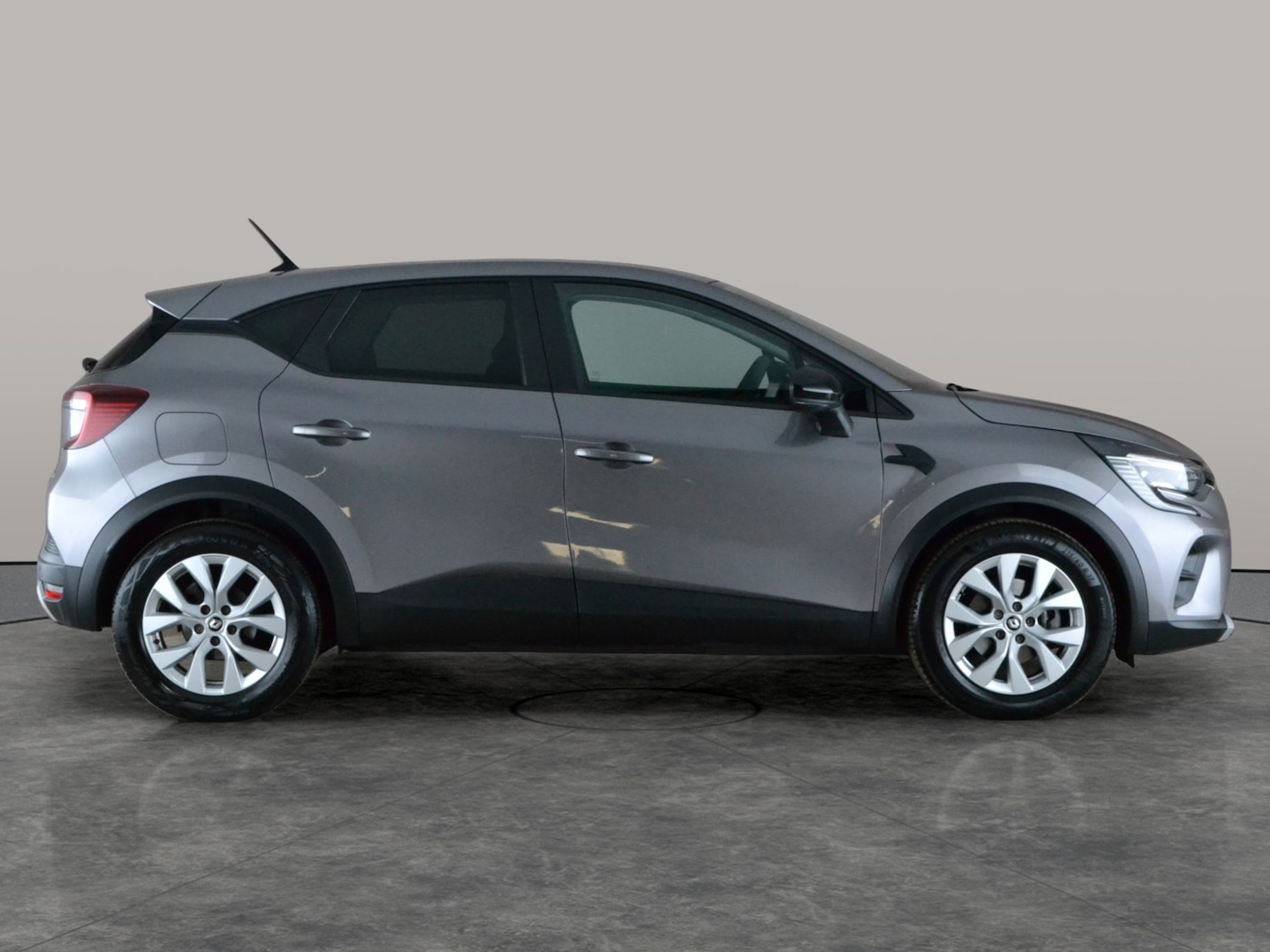 Used Renault Captur 2022 for sale - 78144395: Photo 9