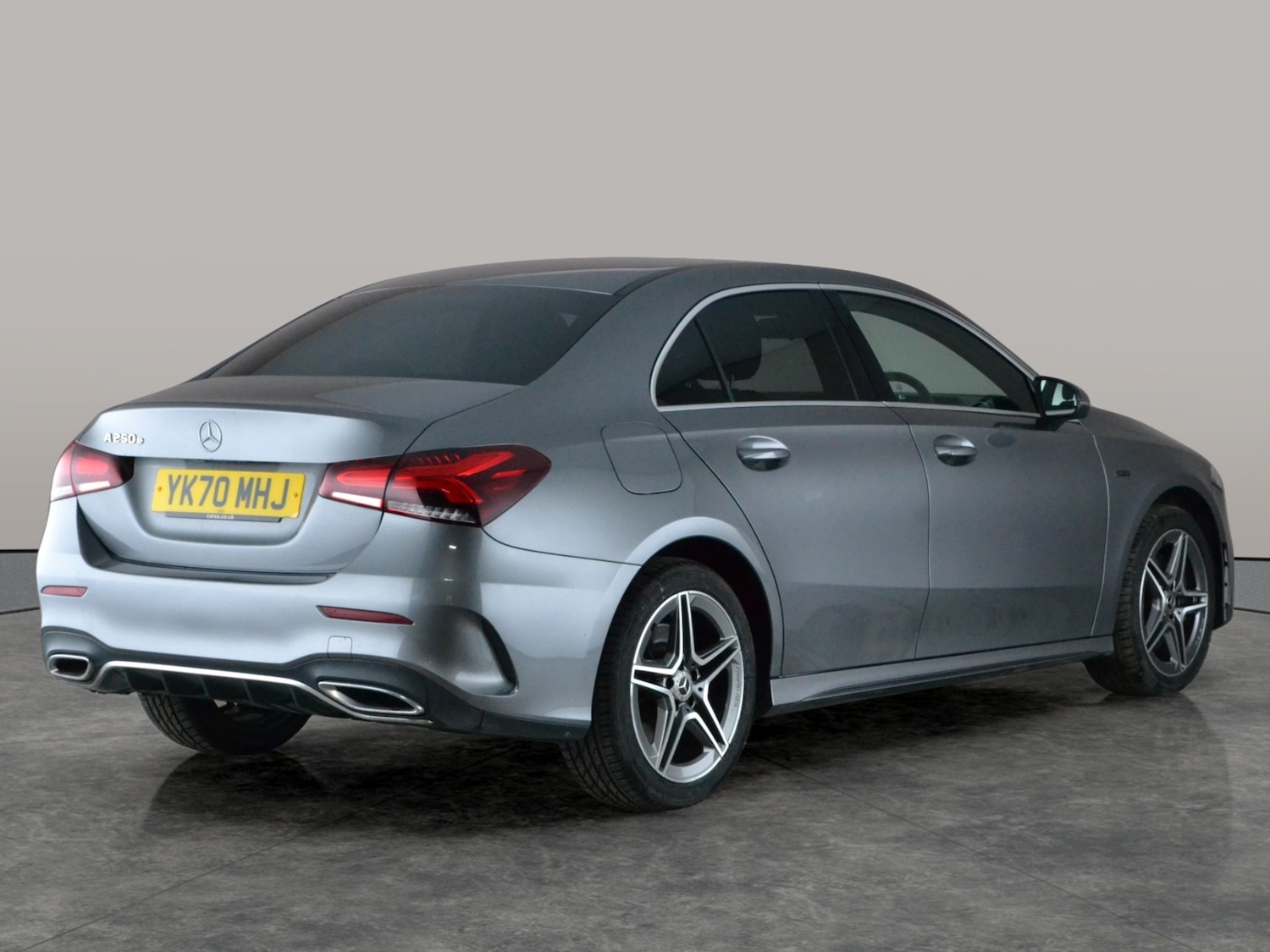 Used Mercedes-Benz A-Class 2020 for sale - 77631095: Photo 9