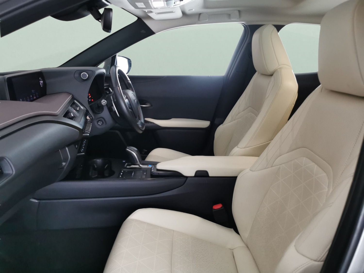 Used Lexus UX 2021 for sale - 77460876: Photo 4