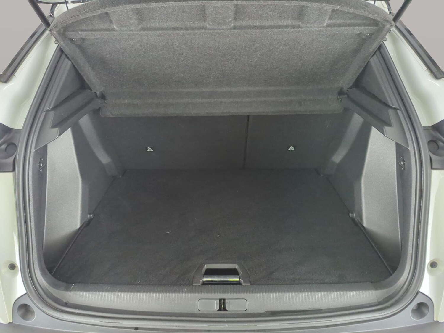 Used Peugeot 2008 2023 for sale - 77846150: Photo 37