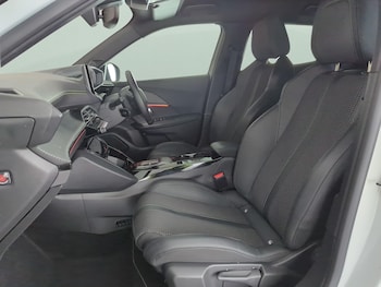 Used Peugeot 2008 2023 for sale - 77846150: Photo