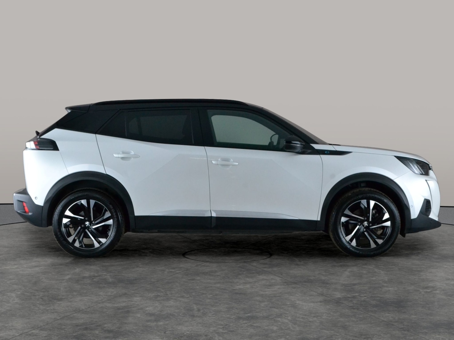 Used Peugeot 2008 2023 for sale - 77846150: Photo 9