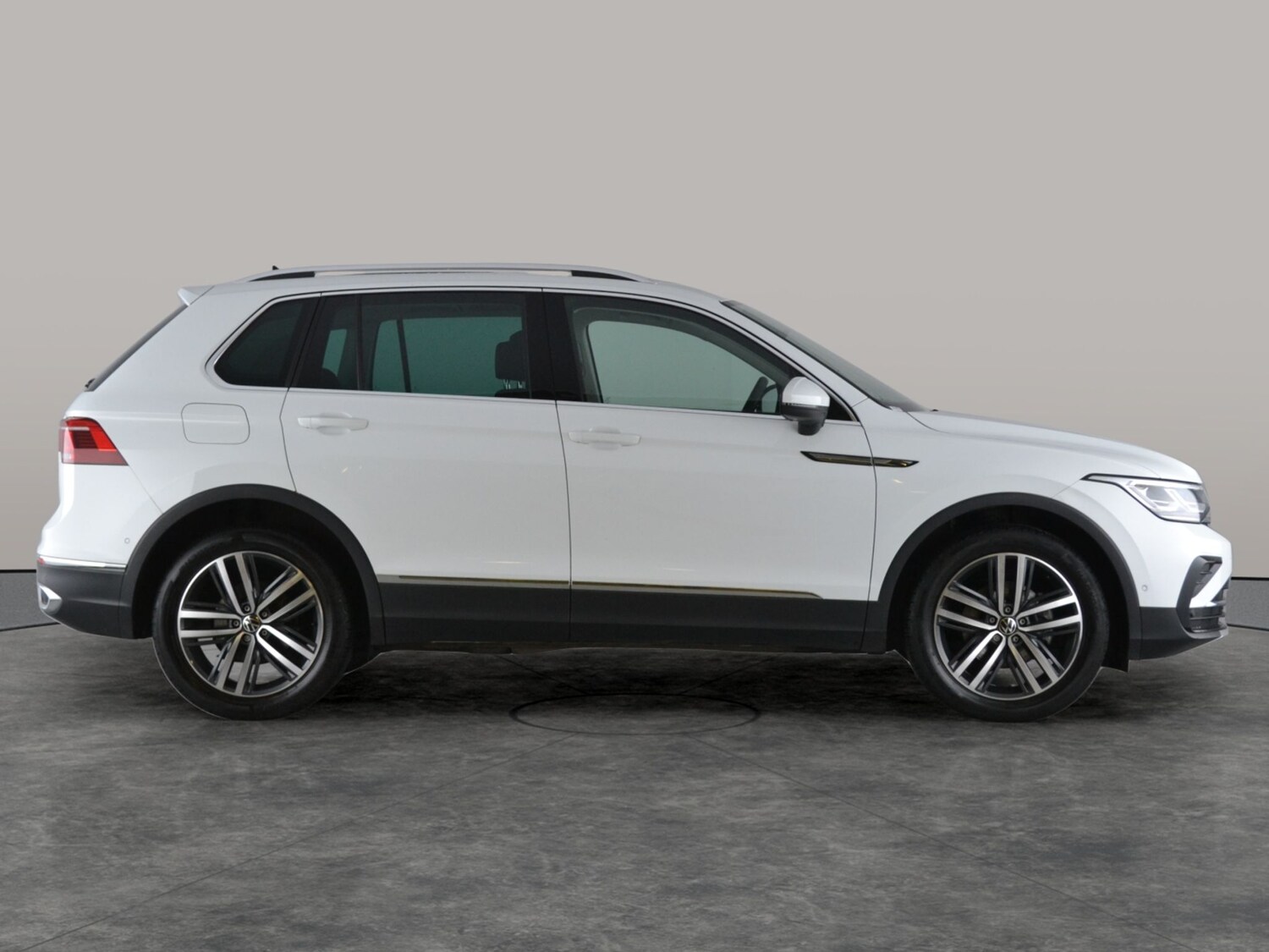 Used Volkswagen Tiguan 2024 for sale - 77472279: Photo 12