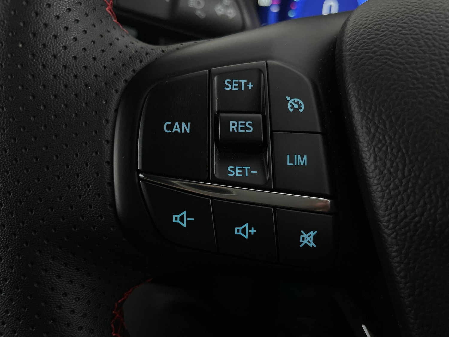 Used Ford Focus 2023 for sale - 76588922: Photo 25