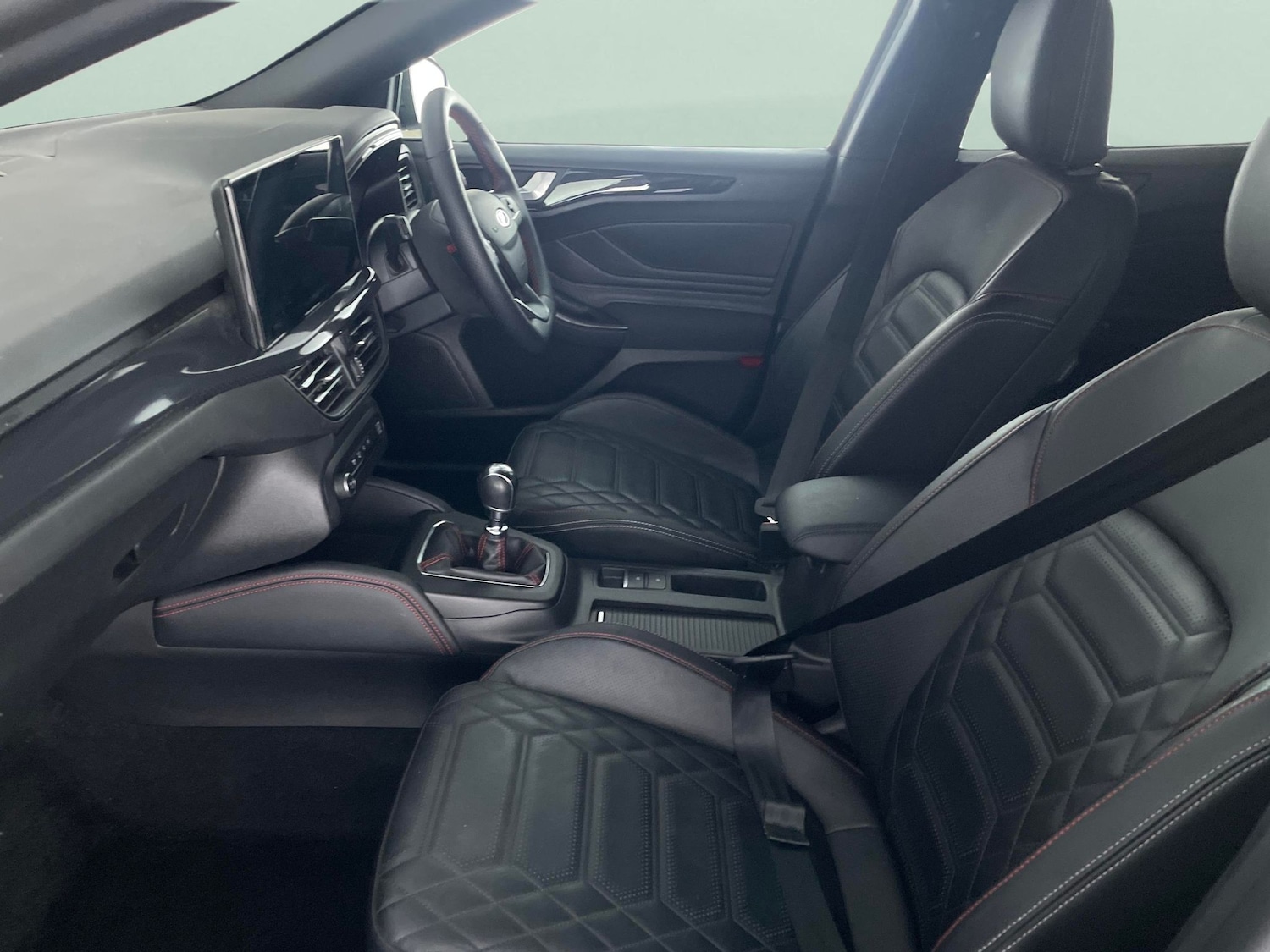 Used Ford Focus 2023 for sale - 76588922: Photo 4