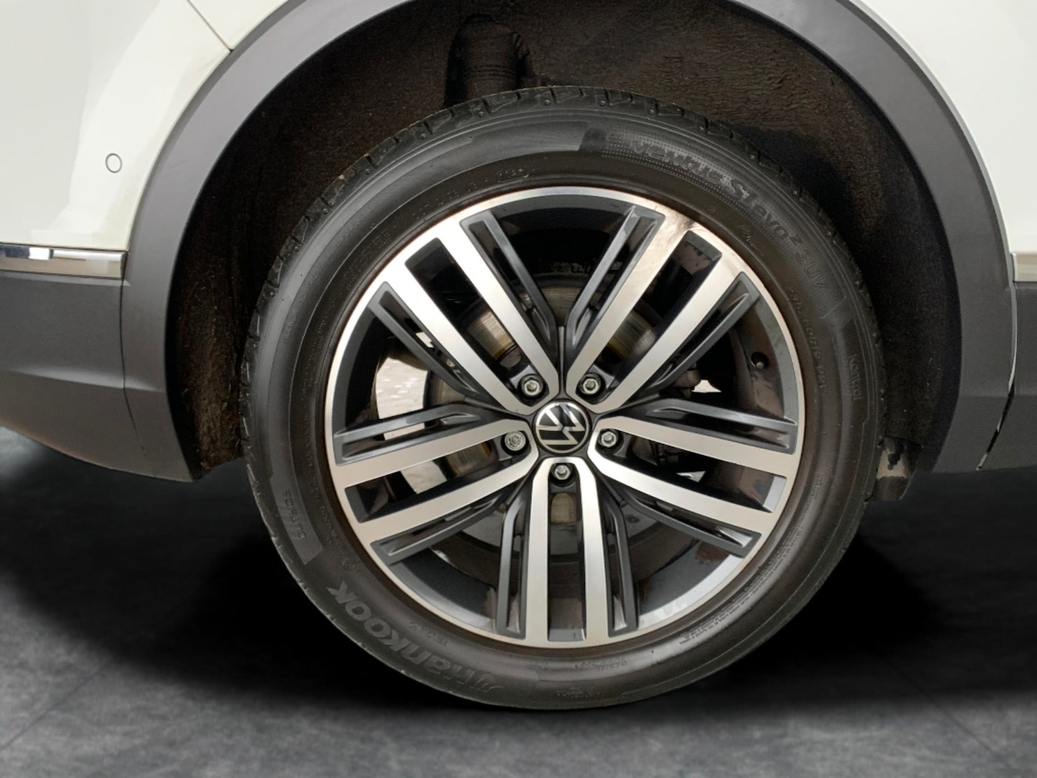 Used Volkswagen Tiguan 2023 for sale - 77018647: Photo 30