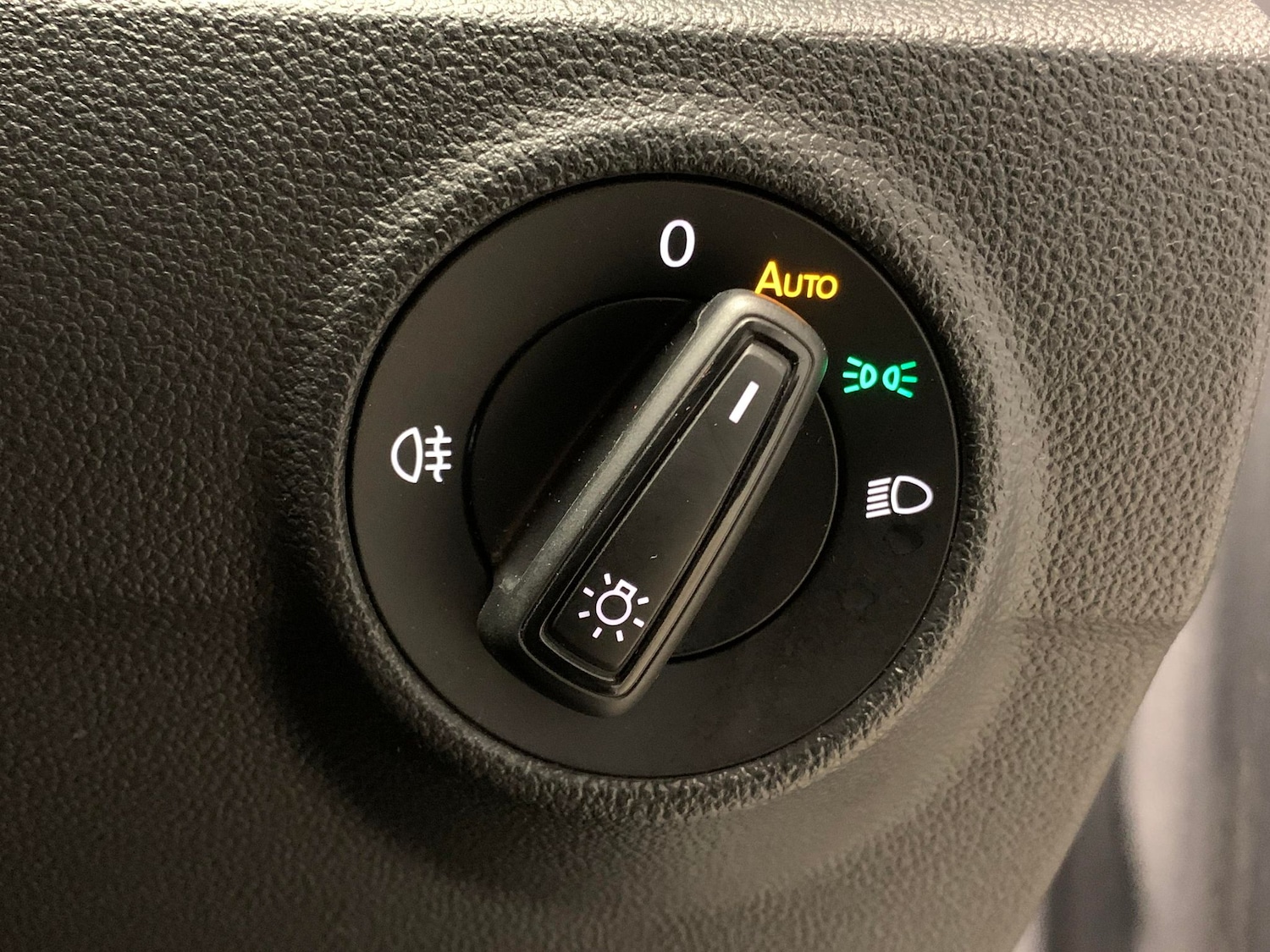 Used Volkswagen T-Roc 2022 for sale - 76518297: Photo 18