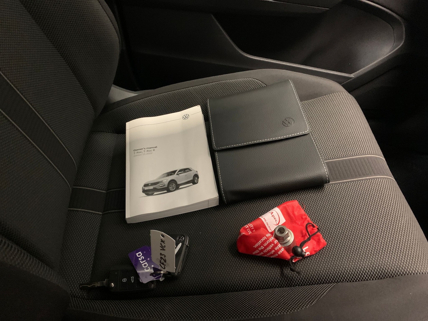 Used Volkswagen T-Roc 2023 for sale - 77241257: Photo 24