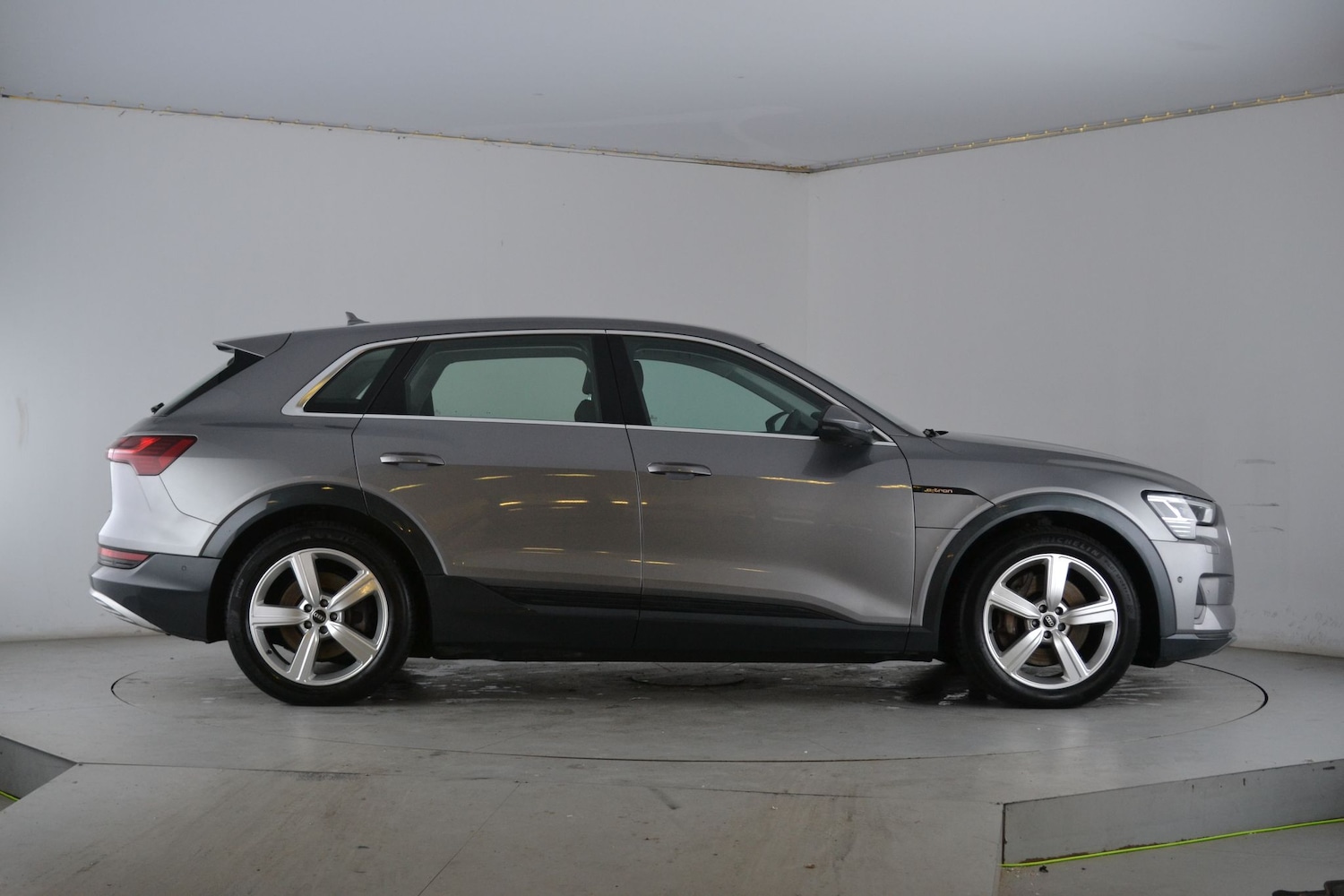 Used Audi e-tron 2022 for sale - 78219232: Photo 12