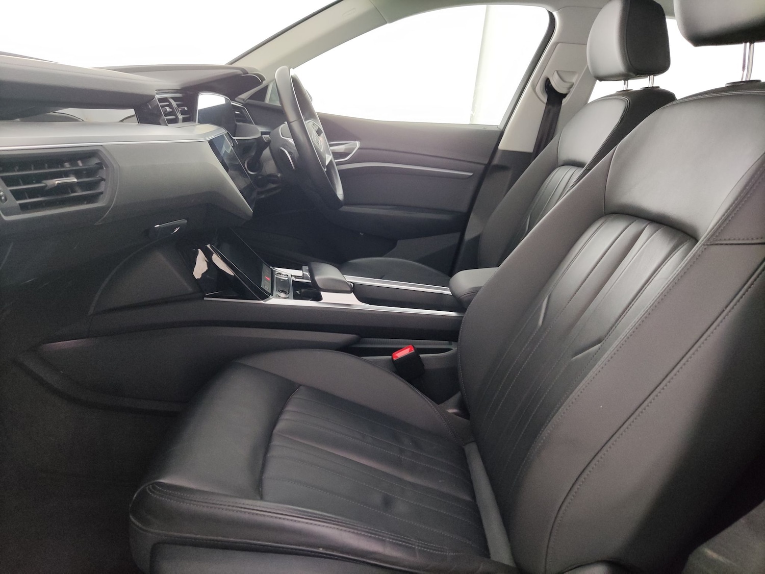 Used Audi e-tron 2022 for sale - 78219232: Photo 4