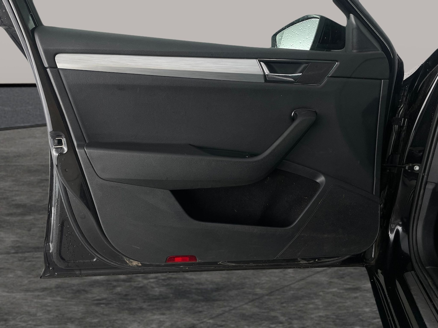 Used Skoda Superb 2023 for sale - 77530024: Photo 28