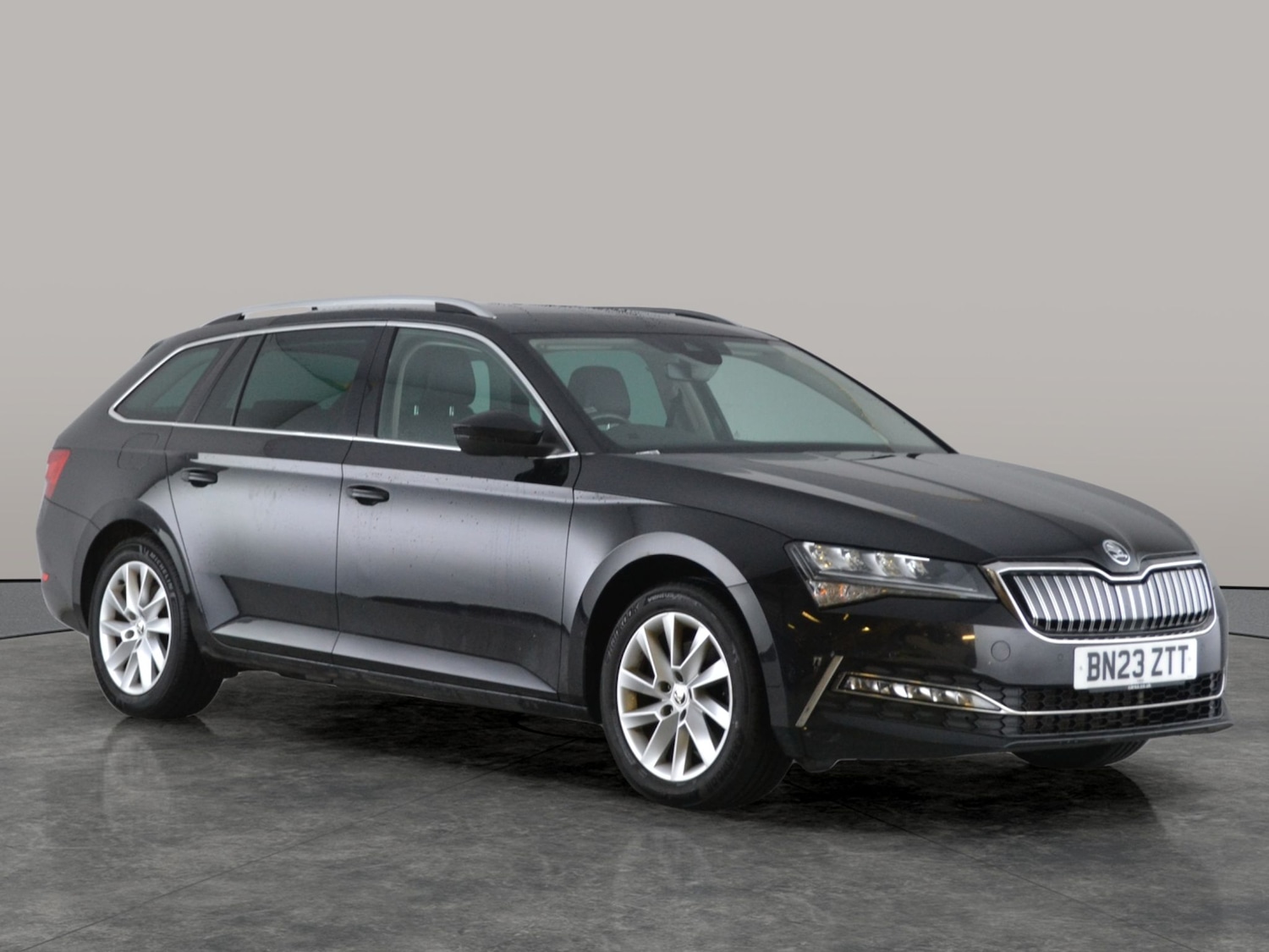 Used Skoda Superb 2023 for sale - 77530024: Photo 8