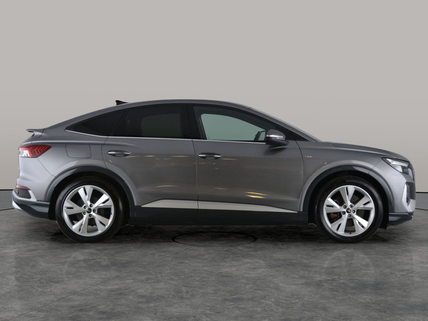 Used Audi Q4 e-tron 2023 for sale - 78197818: Photo 10