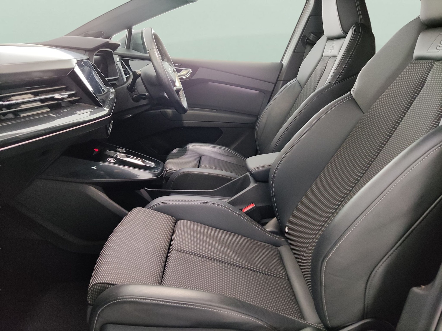 Used Audi Q4 e-tron 2023 for sale - 78197818: Photo 4