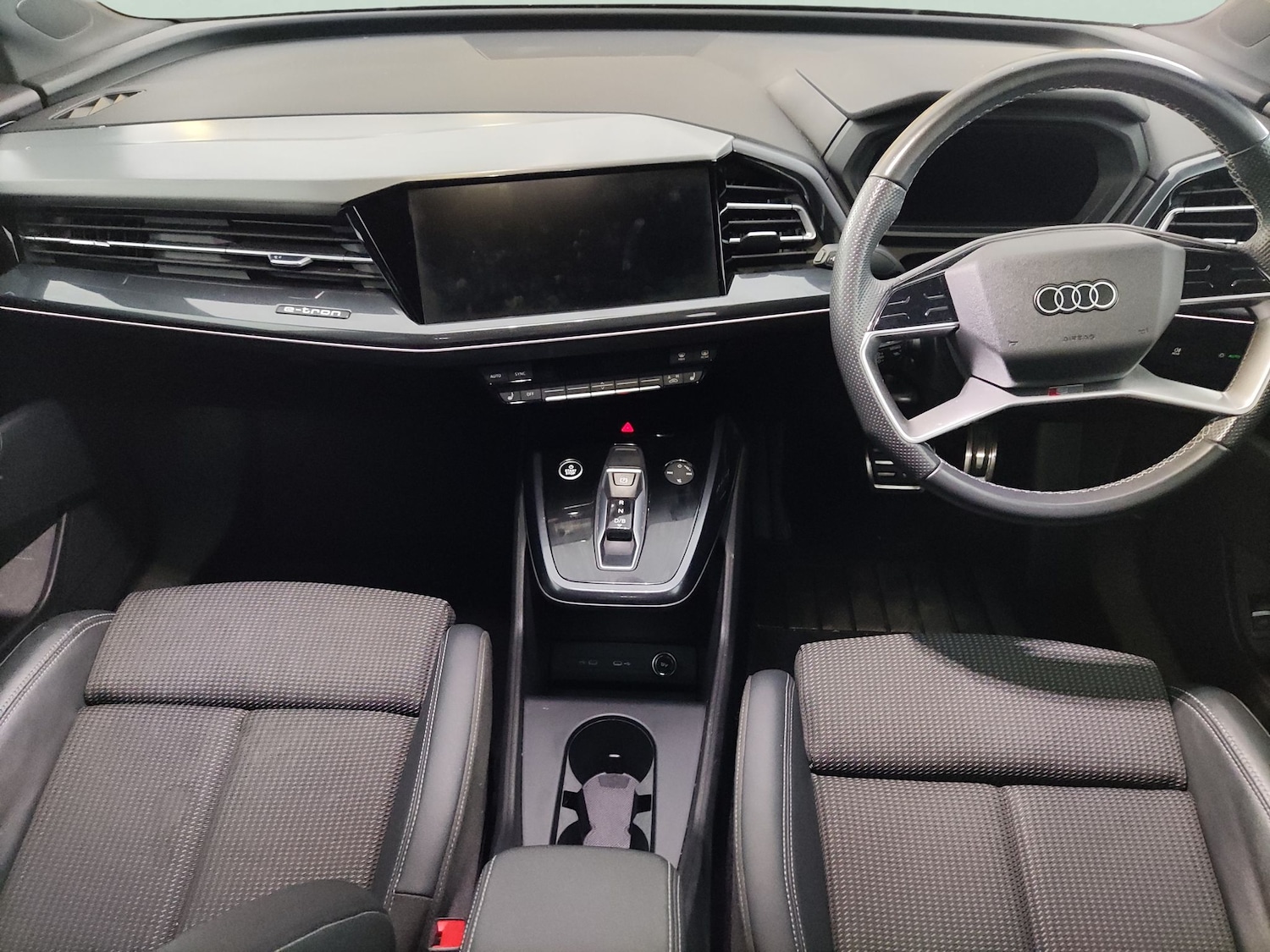 Used Audi Q4 e-tron 2023 for sale - 78197818: Photo 6