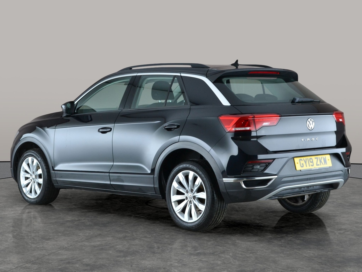 Used Volkswagen T-Roc 2019 for sale - 77241275: Photo 11