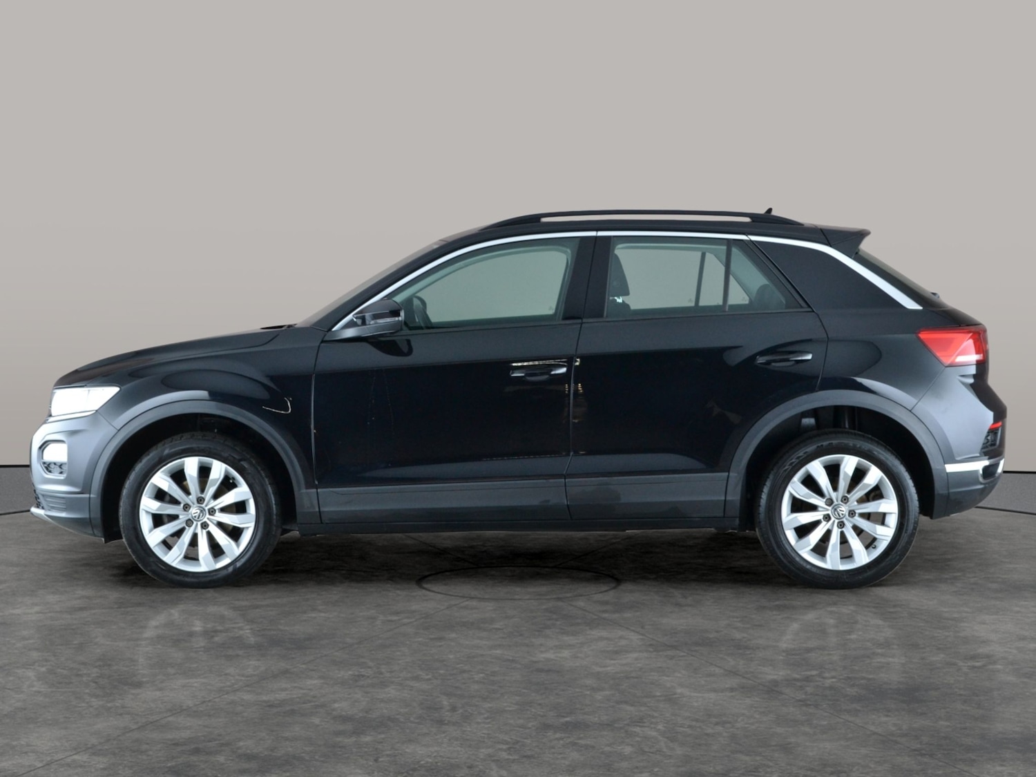 Used Volkswagen T-Roc 2019 for sale - 77241275: Photo 12