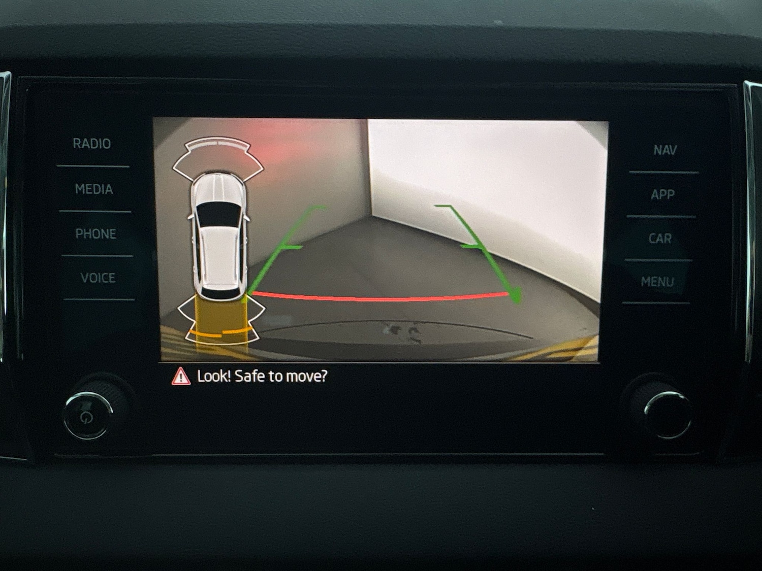 Used Skoda Karoq 2022 for sale - 76318287: Photo 26