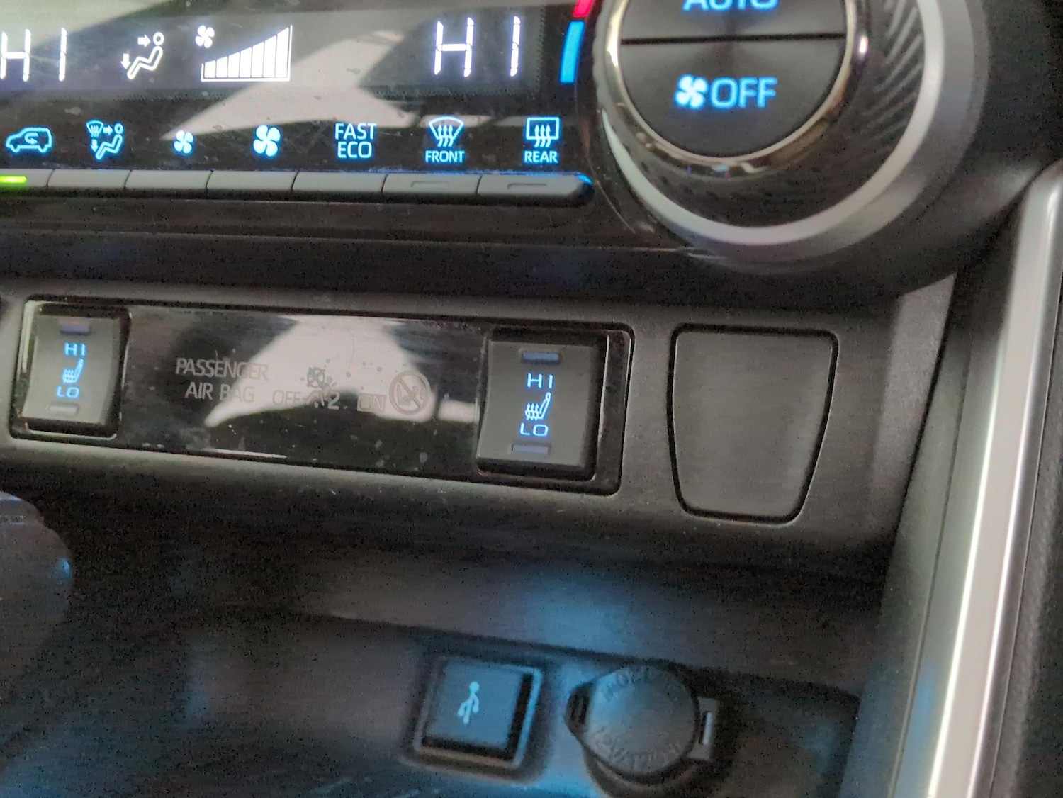 Used Toyota RAV4 2021 for sale - 77542928: Photo 20